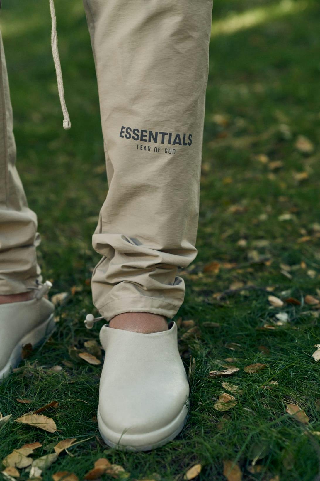 Fear of god essentials slip on clearance